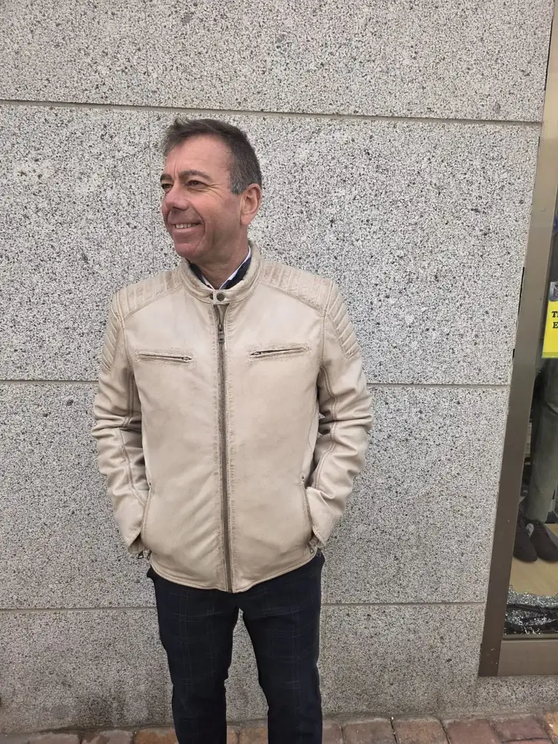 Peletería hombre: cazadora de piel