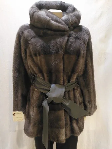 Chaquetón de lomos de visón, referencia 2822